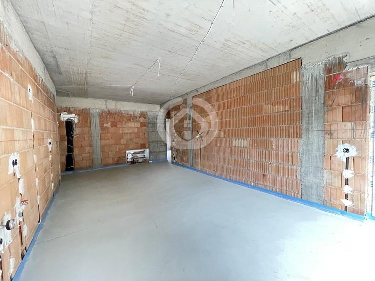 Garsonieră decomandată în Vest