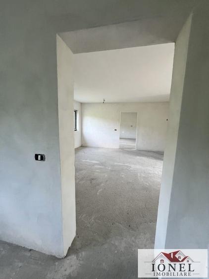 Casă individuală cu 3 camere cu Teren 450 Mp în Meteș