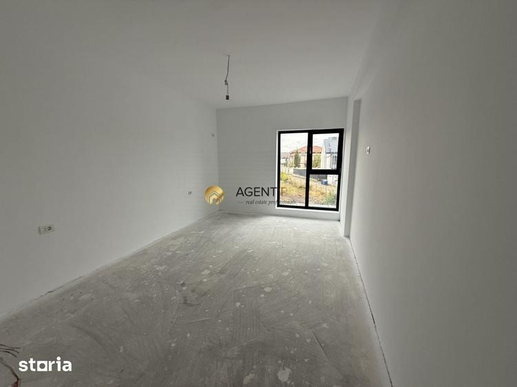 Casă cu 5 camere cu Teren 320 Mp în Central