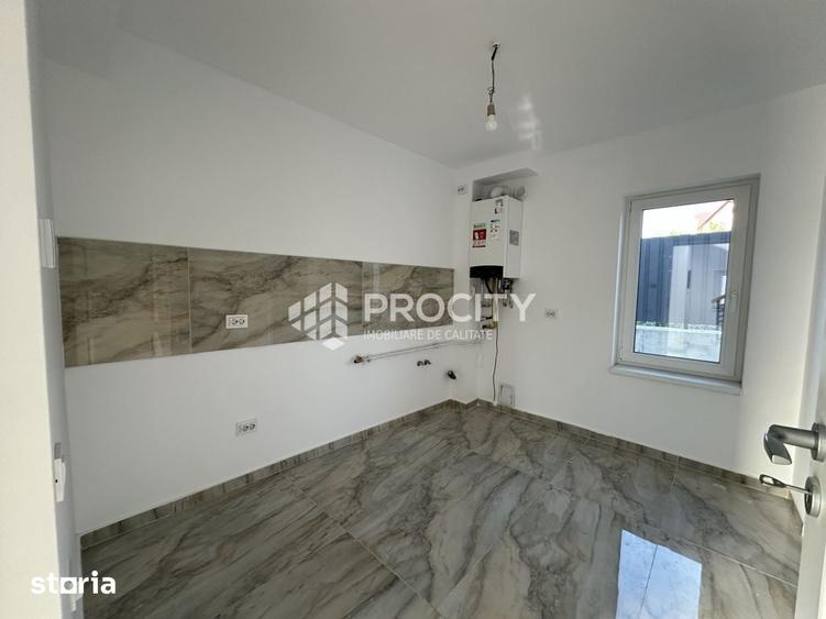Casă cu 4 camere cu Teren 280 Mp în Bârnova