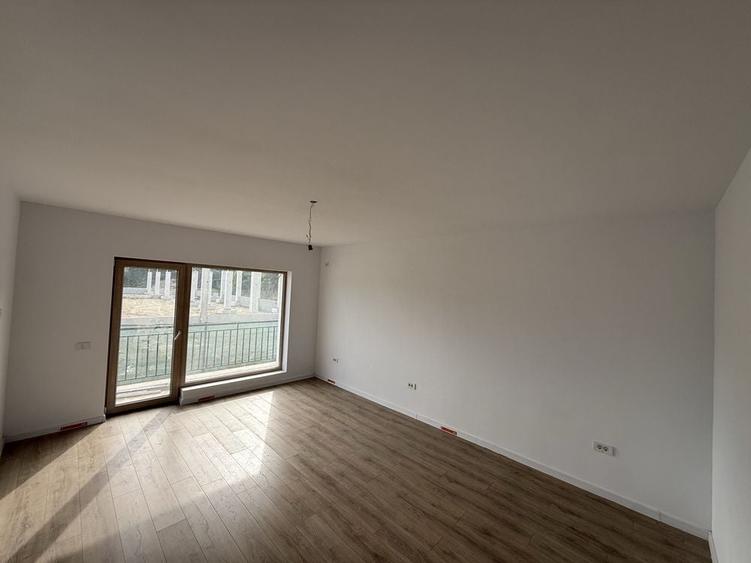 Spațiu comercial, de 40 mp, în Valea Mare