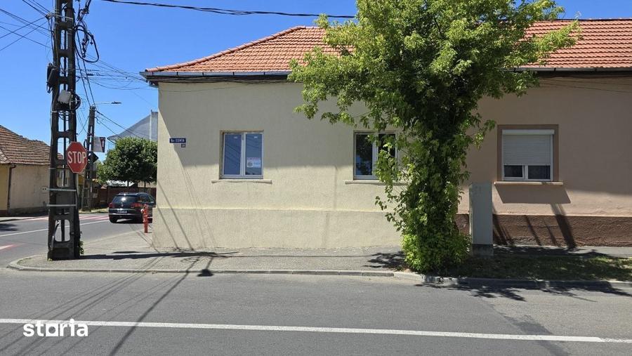 Casă cu 2 camere cu Teren 20 Mp în Central