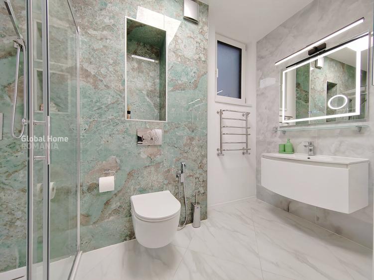 Apartament cu 5 camere decomandat în Romană