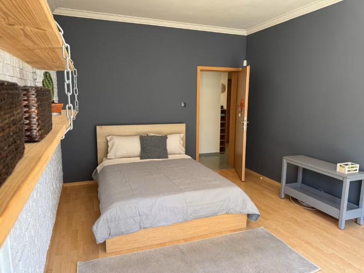 Apartament cu 3 camere decomandat în Militari