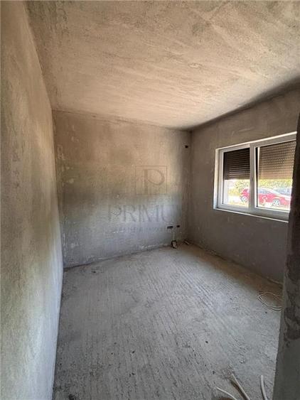 Duplex cu 5 camere cu Canalizare în Moșnița Nouă
