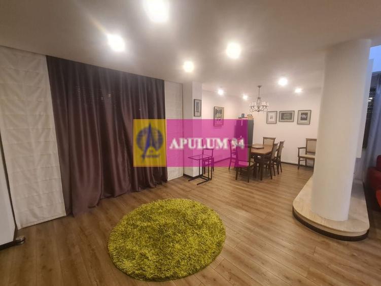 Casă individuală cu 9 camere cu Canalizare în Cioplea