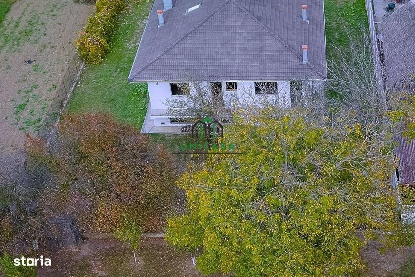 Casă cu 4 camere în Jiblea Veche
