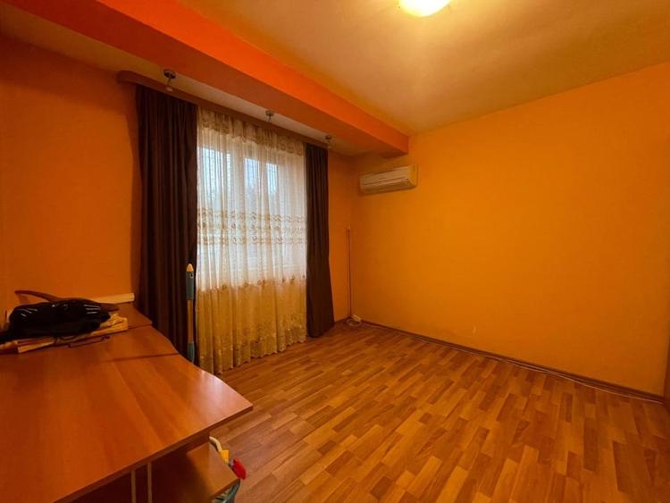 Casă individuală cu 5 camere cu Canalizare în Moșnița Veche