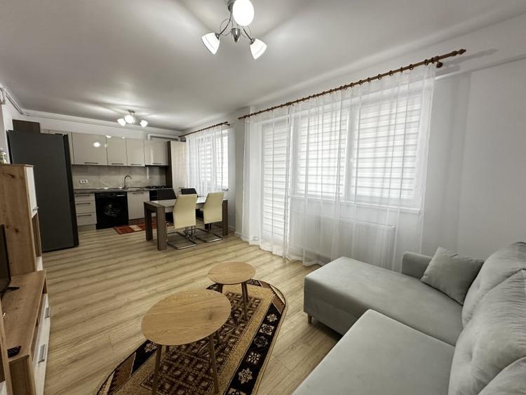 Apartament cu 2 camere decomandat, mobilat în Cetate