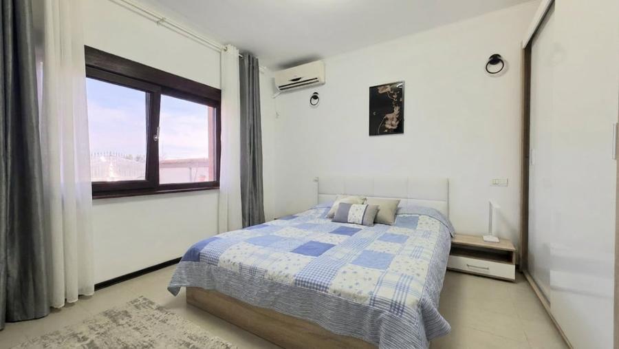 Casă individuală cu 6 camere cu Garaj în Mamaia-Sat