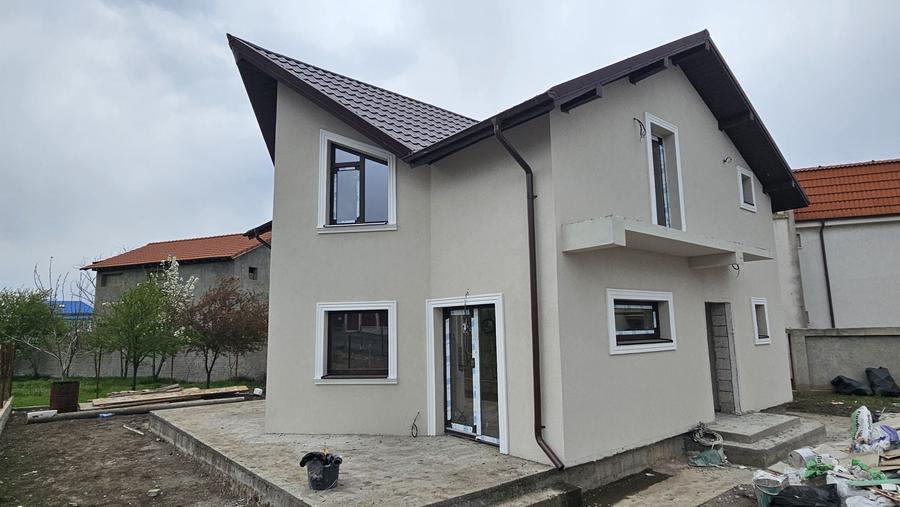 Casă cu 3 camere în Central