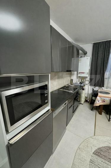 Apartament cu 3 camere decomandat, mobilat în Baza 3