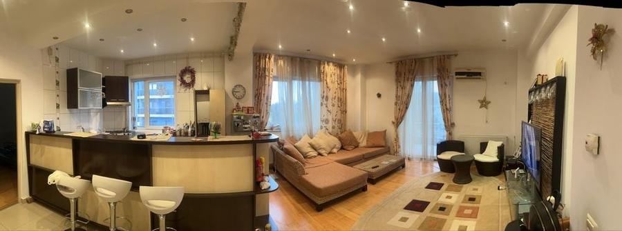 Apartament cu 3 camere decomandat în Central
