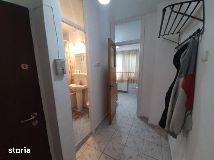 Garsonieră decomandată, mobilată în Crângași