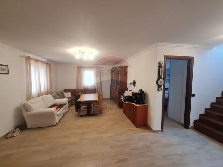 Casa cu 5 camere de vanzare (P+M) in comuna Bolotesti - 6