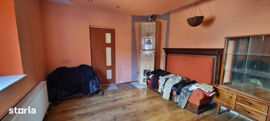 Casă cu 4 camere cu Teren 220 Mp în Ultracentral