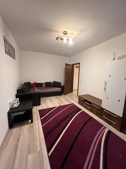 Apartament cu 2 camere semidecomandat în Exterior Vest