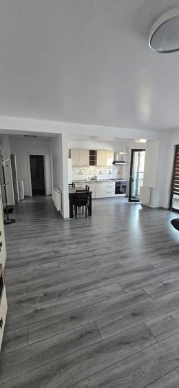 Apartament cu 2 camere decomandat în Teilor