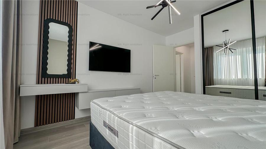 Apartament cu 3 camere decomandat, mobilat în Tractorul