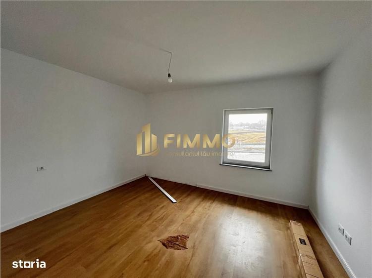 Apartament cu 3 camere decomandat în Ipotești