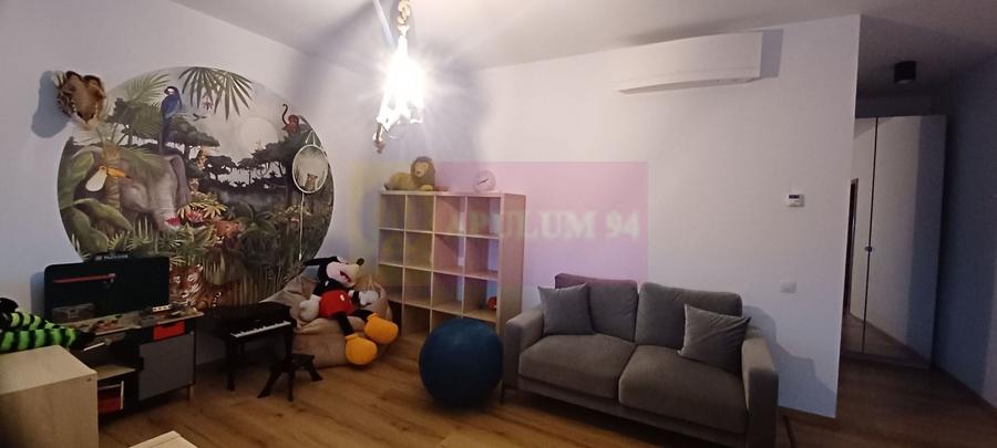 Casă individuală cu 6 camere cu Canalizare în Săbăreni