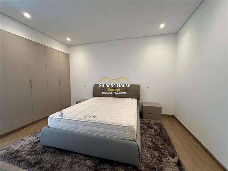 Apartament cu 5 camere decomandat în Primăverii