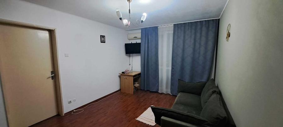 Apartament cu 2 camere semidecomandat în Costin Georgian
