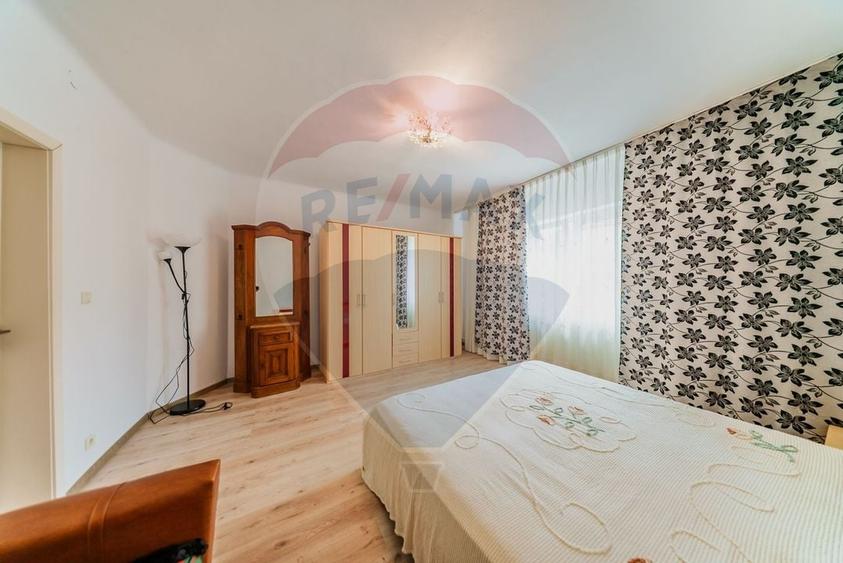 Casă individuală cu 2 camere cu Teren 100 Mp în Pârneava