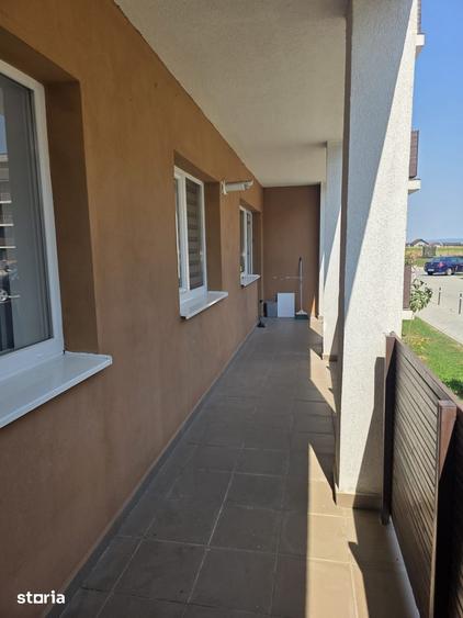 Apartament cu 2 camere decomandat în Sânpetru