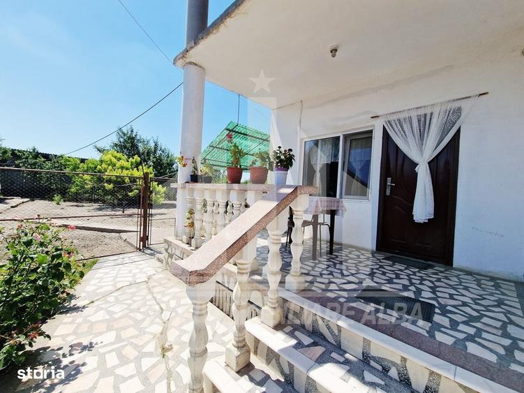 Casă cu 4 camere în Sânmiclăuș