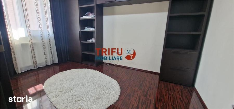 Apartament cu 4 camere decomandat în Cetate
