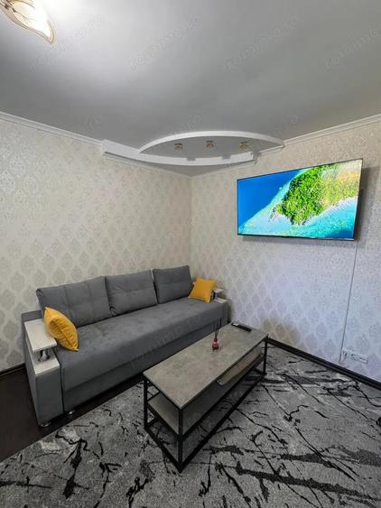 Apartament cu 2 camere decomandat în P-ța Victoriei