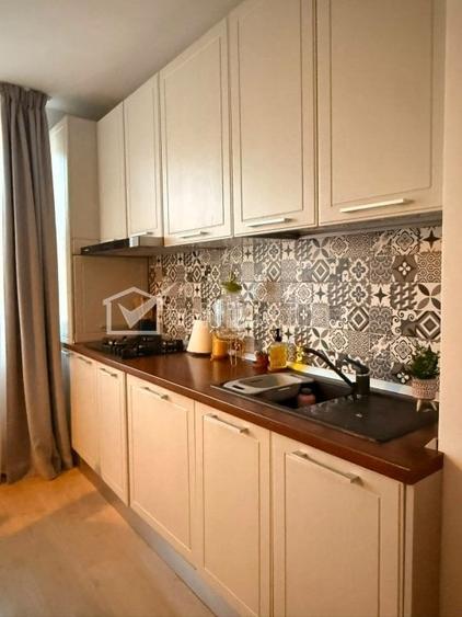 Apartament cu 3 camere decomandat în Florești