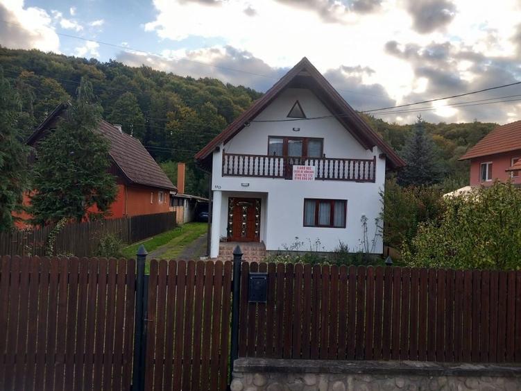 Casă cu 4 camere în Sovata