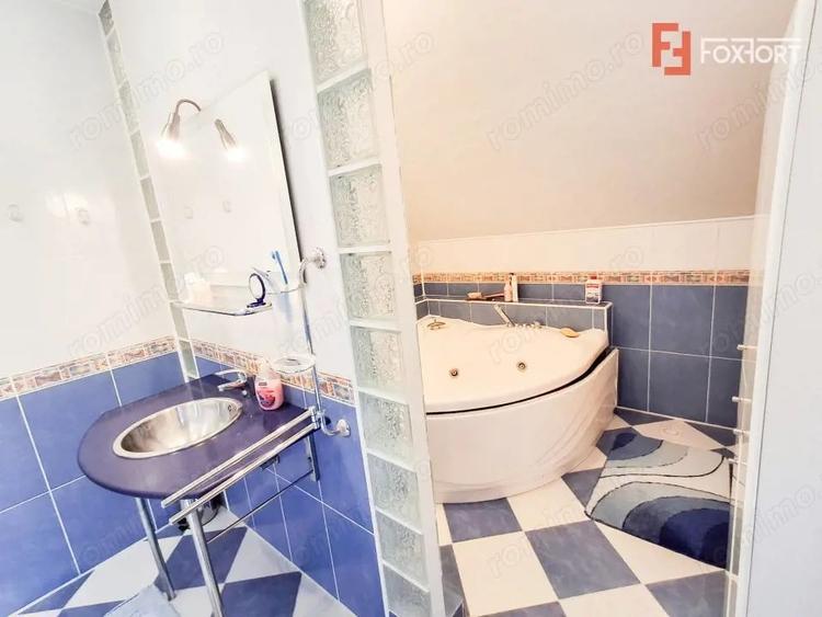 Casă cu 4 camere cu Piscina în Fratelia