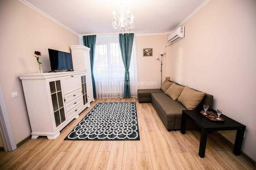 Apartament cu 2 camere semidecomandat în Tomis Mall