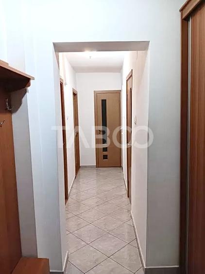 Apartament cu 3 camere decomandat, mobilat în Zorilor