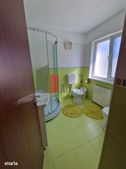 Casă cu 5 camere cu Teren 202 Mp în Giulești