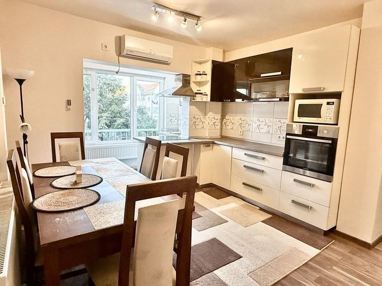 Apartament cu 2 camere decomandat în Central