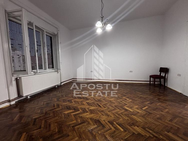 Apartament cu 3 camere nedecomandat în Iosefin