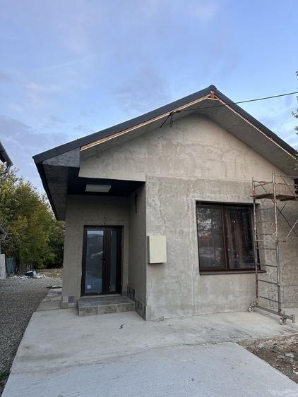 Casă cu 3 camere în Central