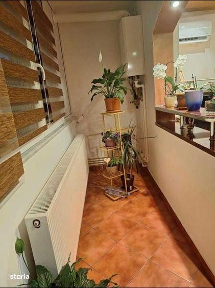 Apartament cu 3 camere semidecomandat, mobilat în Alexandru Obregia