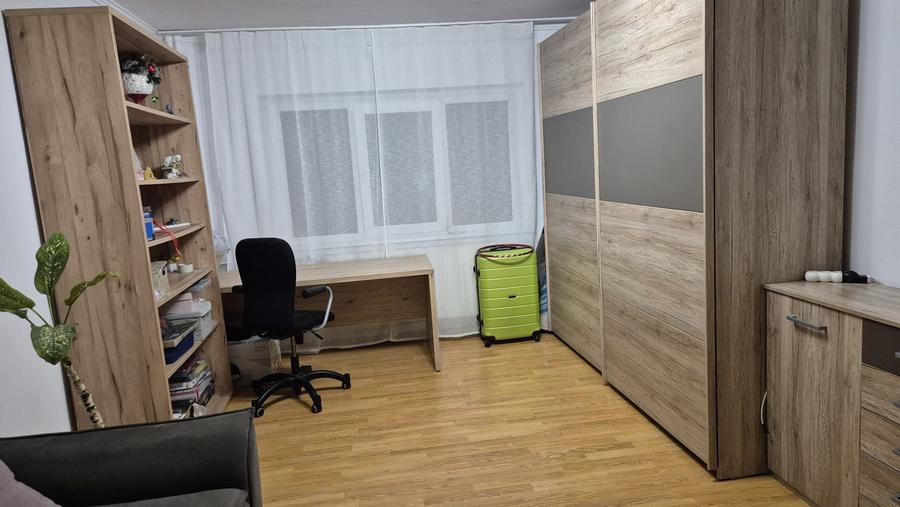 Apartament cu 3 camere decomandat în Calea Aradului