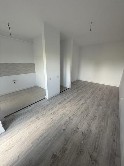 Apartament cu 2 camere decomandat în Tătărași — fotografia 3