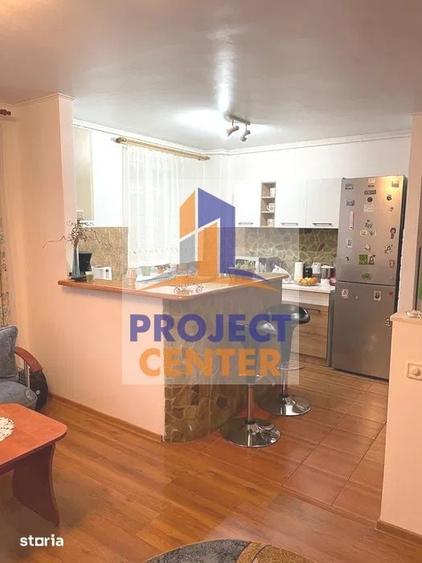 Apartament cu 3 camere semidecomandat, mobilat în Mărășești