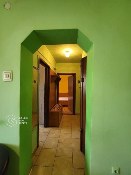 Apartament cu 3 camere semidecomandat în Central