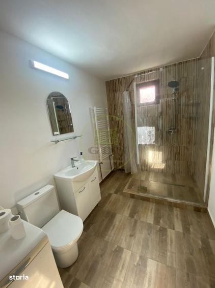 Casă cu 4 camere decomandat cu Teren 249 Mp în Rogerius