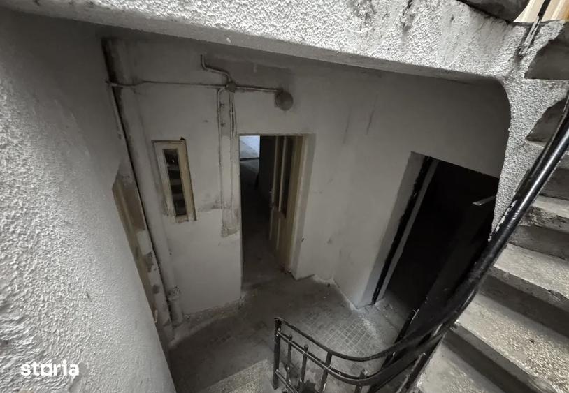Casă cu 8 camere cu Teren 150 Mp în Cișmigiu