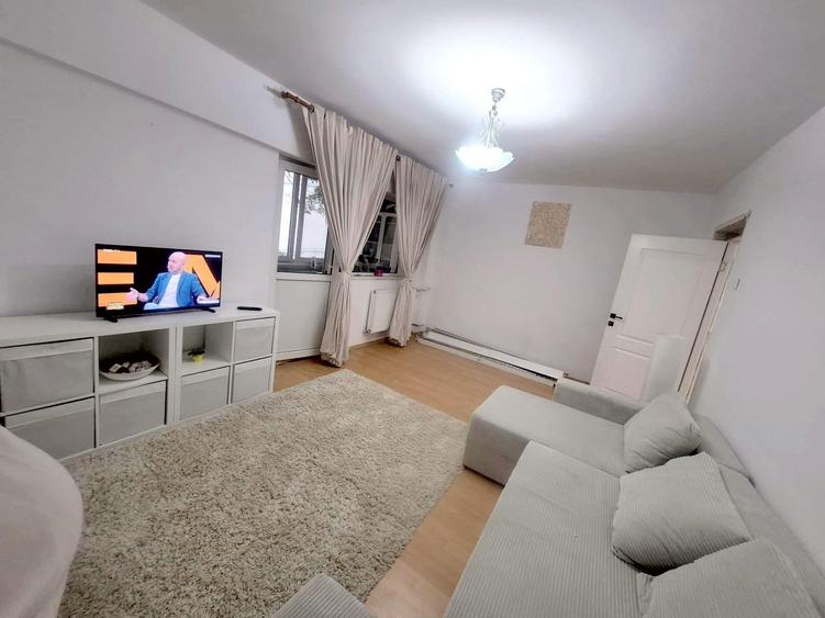 Apartament cu 2 camere decomandat în Băneasa