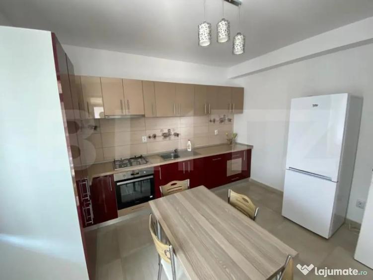 Casă cu 4 camere cu Teren 250 Mp în Central